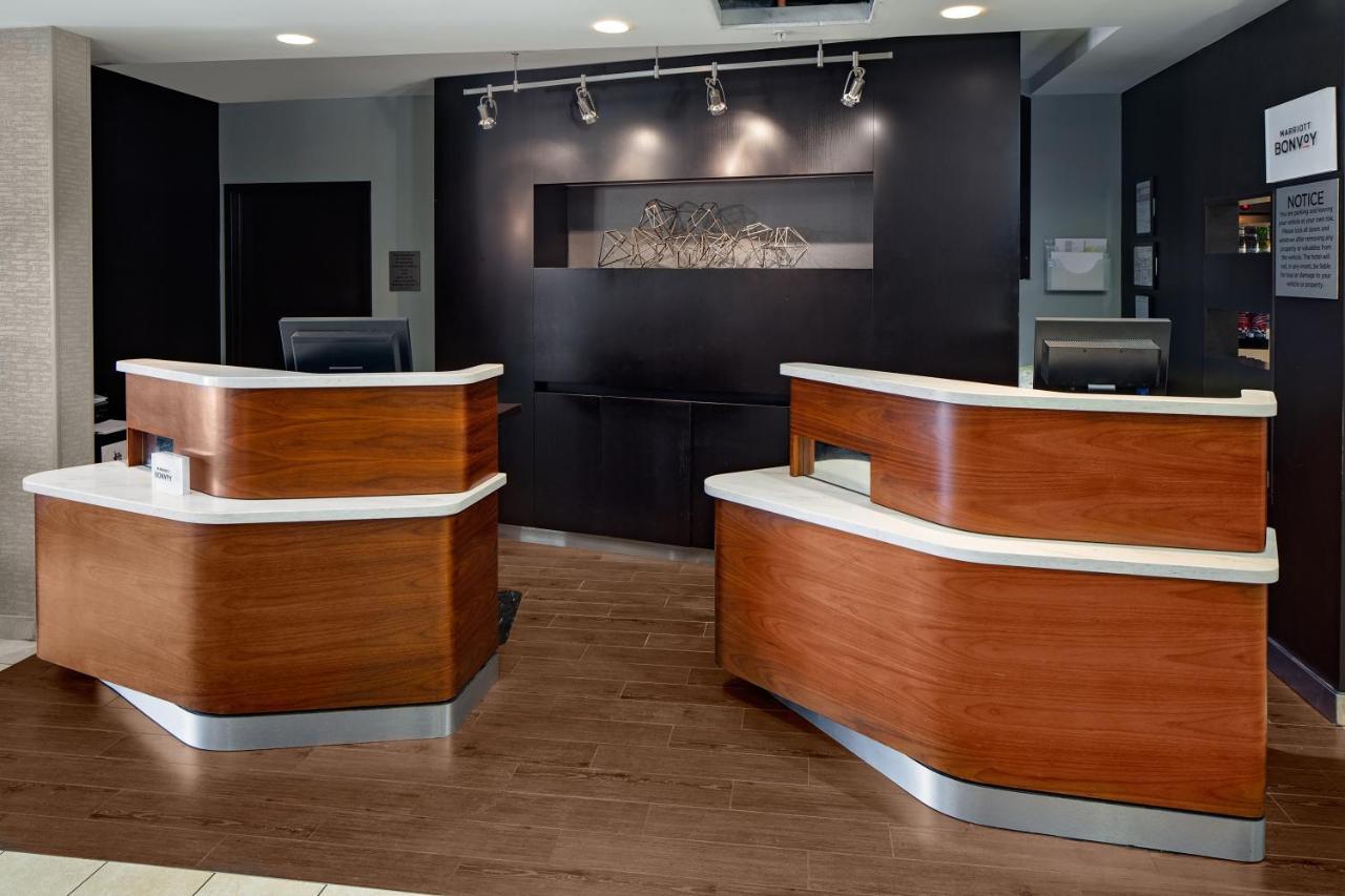 Courtyard By Marriott Houston Rice University Exterior photo